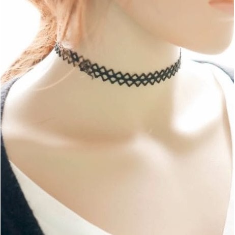 Kalung Choker Leher Fashion Wanita Hitam Segitiga 2