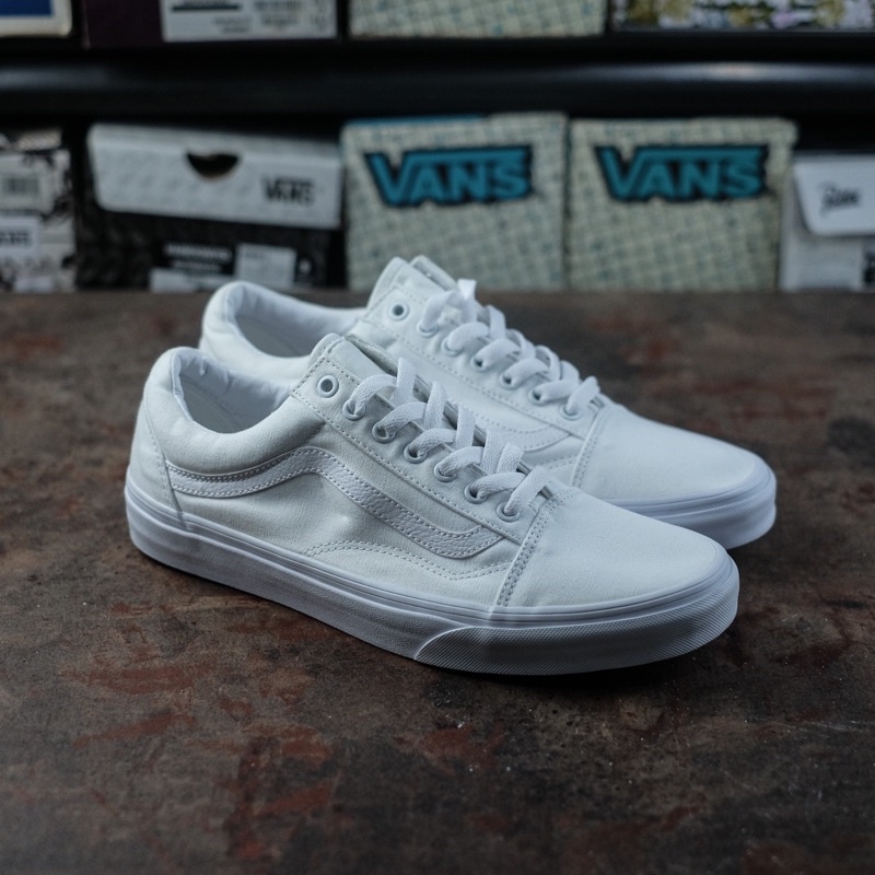 white old skool canvas vans