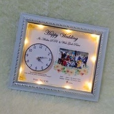 Kado Wedding / Frame Custom Jam Berlampu Keren