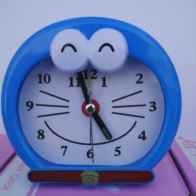 jam weker kepada Doraemon