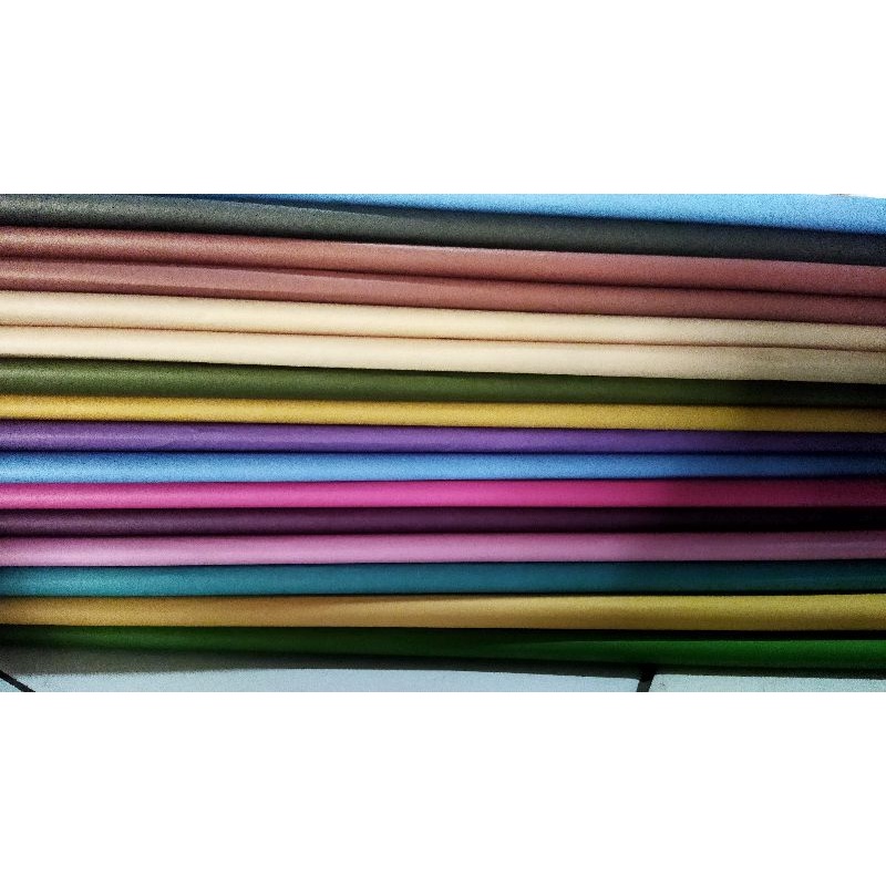 

Kertas kado polos random