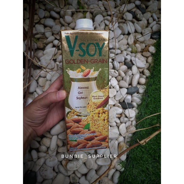 Susu V-Soy Golden Grain 1 liter / Vsoy Soy Oats Almonds Soy Bean Milk Goldengrain 1000ml / Susu Soya