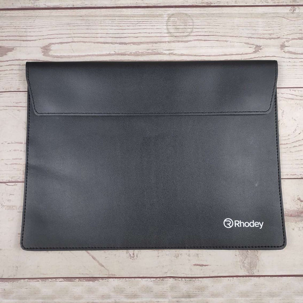 Rhodey Sleeve Case Horizontal MacBook Pro Retina 13 Inch - OMBG2DBK - Black