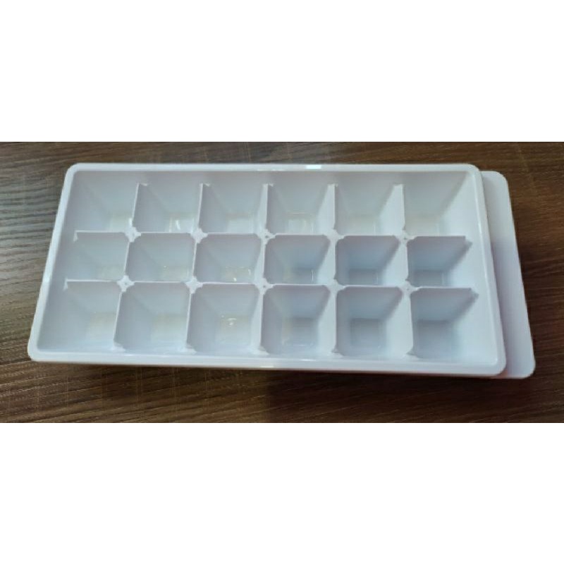 Cetakan es batu kulkas Polytron original