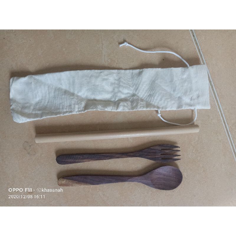 souvenir sendok garpu kayu sedotan bambu kemas pouch blacu bisa disablon nama