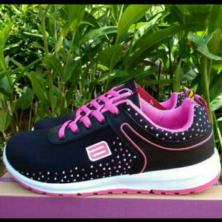  Sepatu  Ando Meggi Sepatu  Wanita Original Warna Black Fusia 