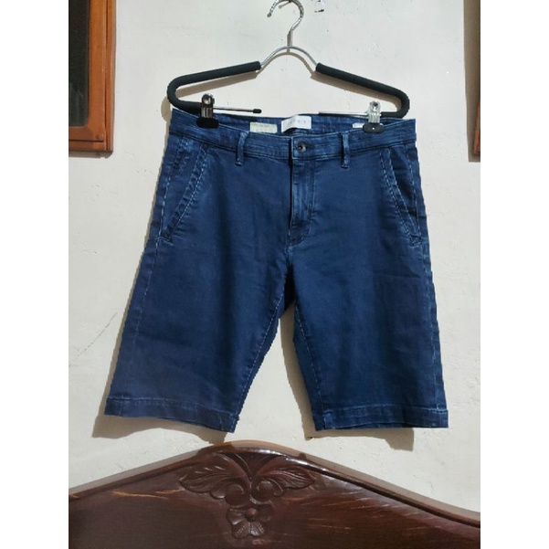 Celana Pendek Brand ESPRIT