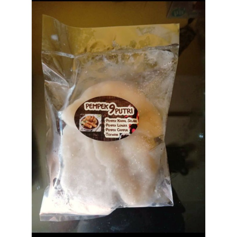 

pempek palembang asli isi 3 berat 600gr