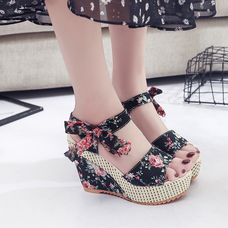 Baru Wanita Sepatu Wanita Sandal Musim Panas Kaki Terbuka Kepala Ikan Fashion Platform High Heels We
