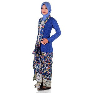 Setelan RNB Kebaya Embos Kutubaru + Rok Batik Rimple Kinanti 2 (Biru)