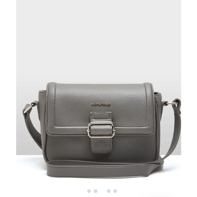 Sophie Paris achilea tas slempang wanita