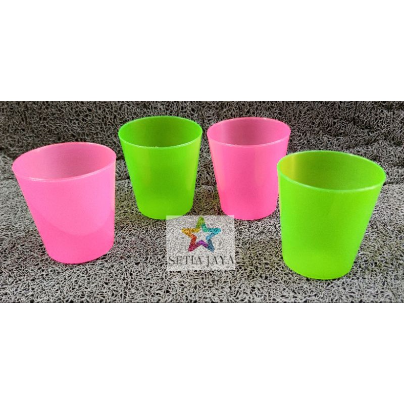 GELAS JAMU KECIL/ GELAS MINUM PLASTIK ( WARNA RANDOM)
