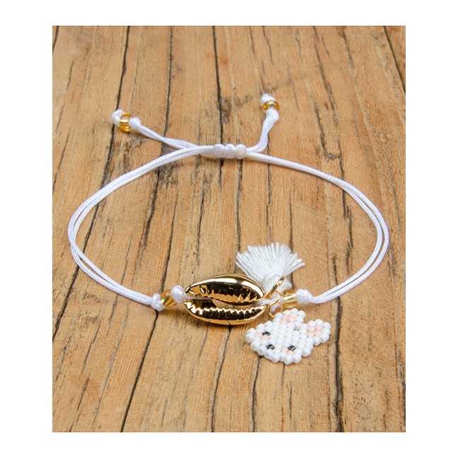 LRC Gelang Tangan Fashion White Braided White Rabbit Shell Bracelet F55387