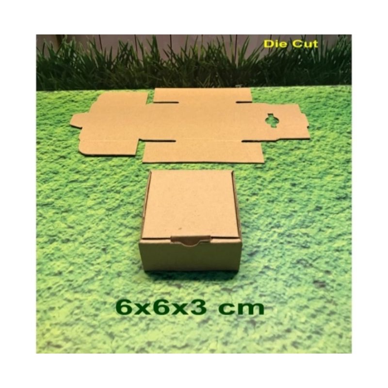 

kotak kardus karton Uk. 6x6x3 cm.....Die Cut