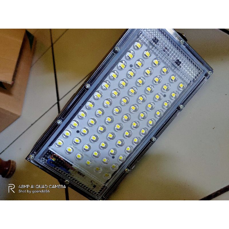 Lampu 66 mata led