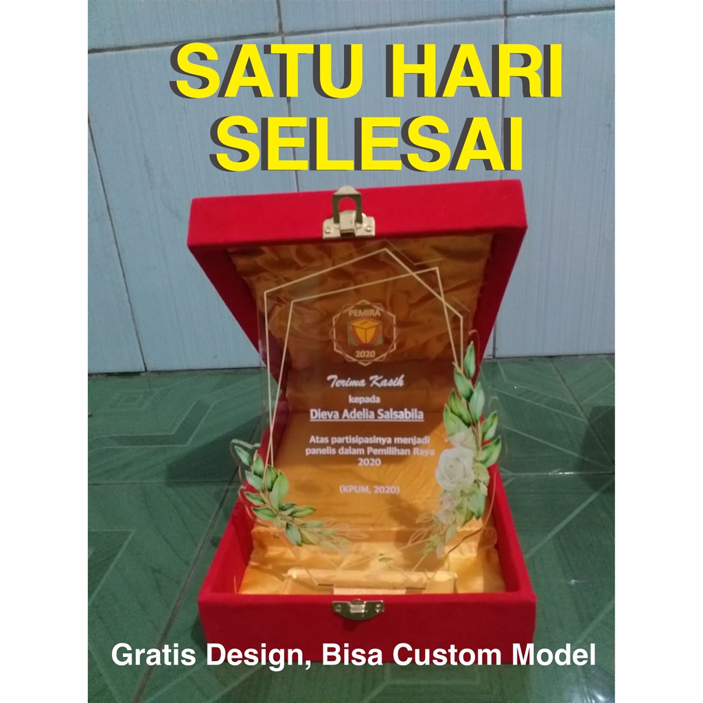 [sehari Jadi] Plakat Akrilik Custom + box Plakat