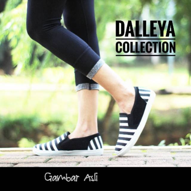 Dalleya CAMRY sepatu  slip on casual  wanita salur cantik 