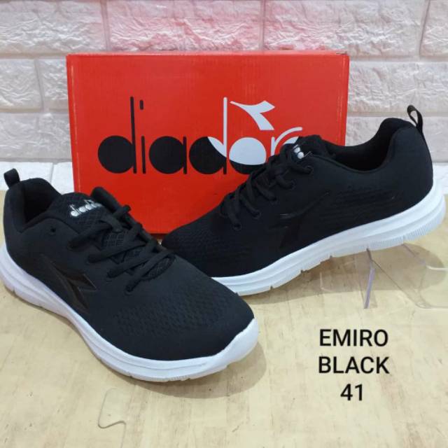 Diadora pria/ sepatu diadora pria/ sepatu branded matahari