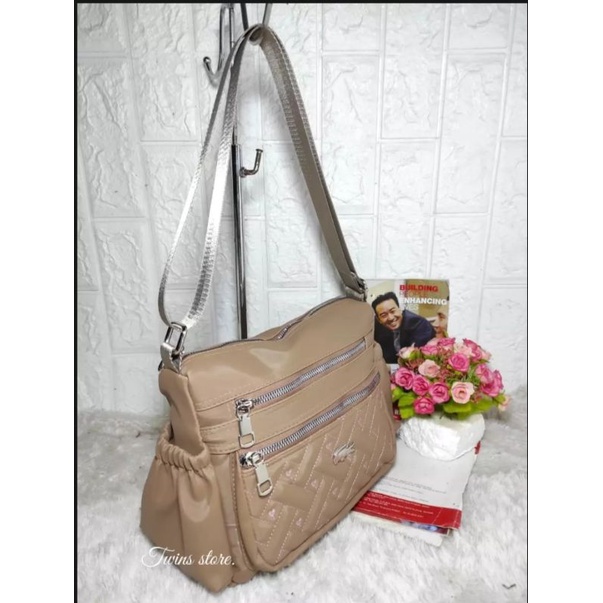 SLEMPANG WANITA KOREAN 3 RESLETING UK:25X27CM