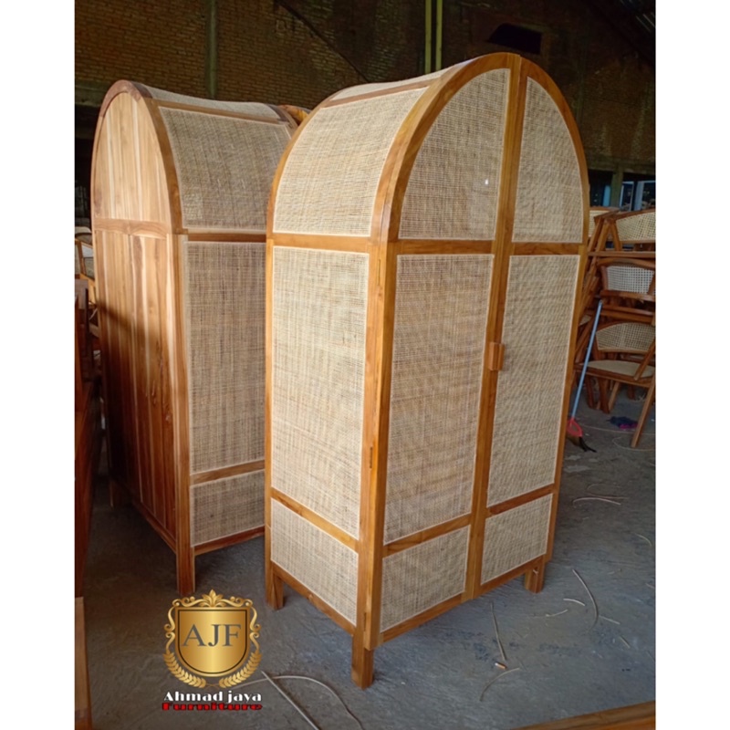 LEMARI ROTAN LEMARI ANTIK LEMARI JATI