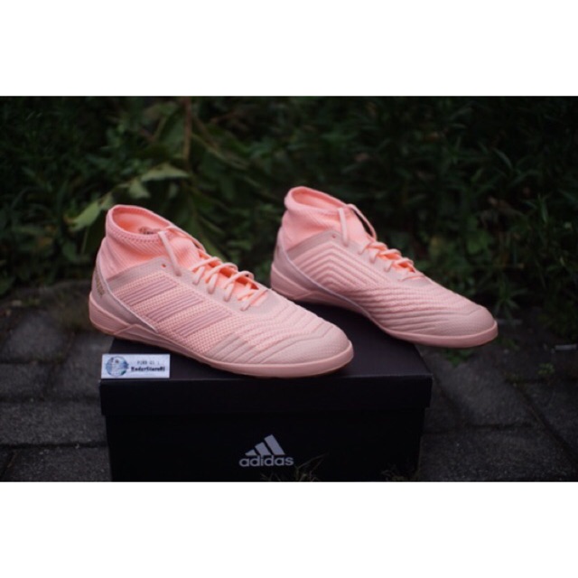 adidas predator pink 18.3