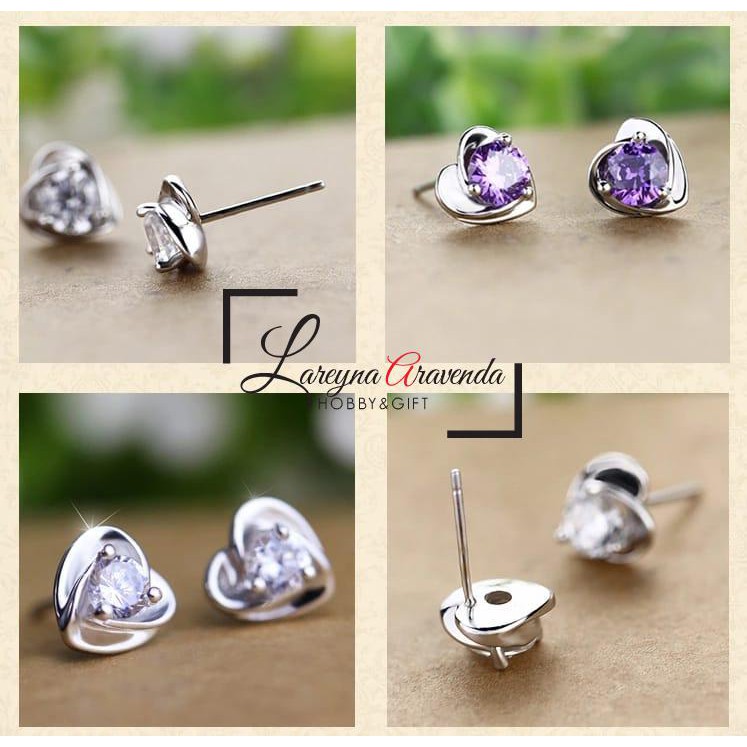 Anting Wanita Titanium Model Love Kristal Crystal Anti Karat Non Alergi AT018