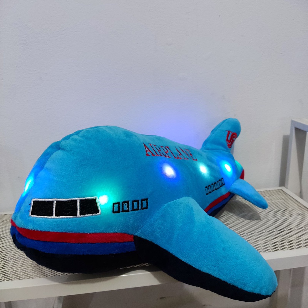 Boneka Pesawat Plane LED Menyala Lampu Panjang Boneka 40cm Berlabel SNI