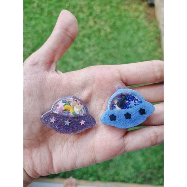 resin shaker keychain