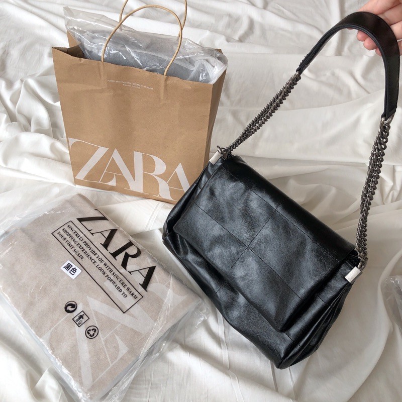 ZZ4R4 TEXTURE SHOULDER BAG