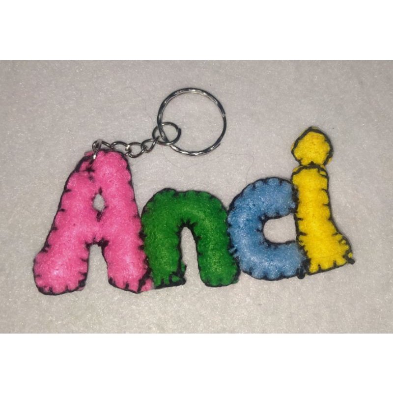 Gantungan Kunci Flanel 1-4 Huruf