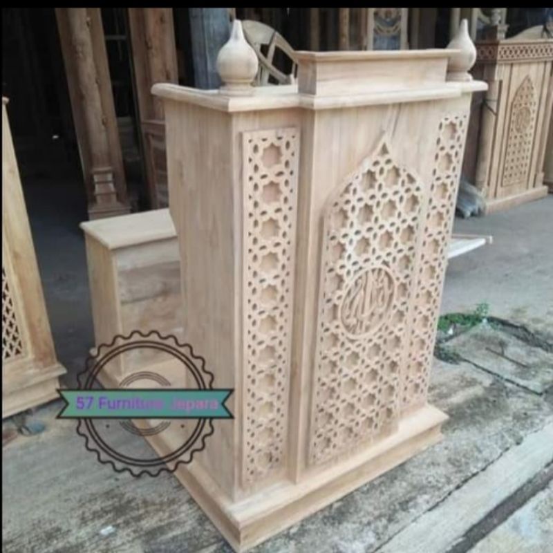 Mimbar masjid jati mentahan - Podium khotbah ukir Jepara