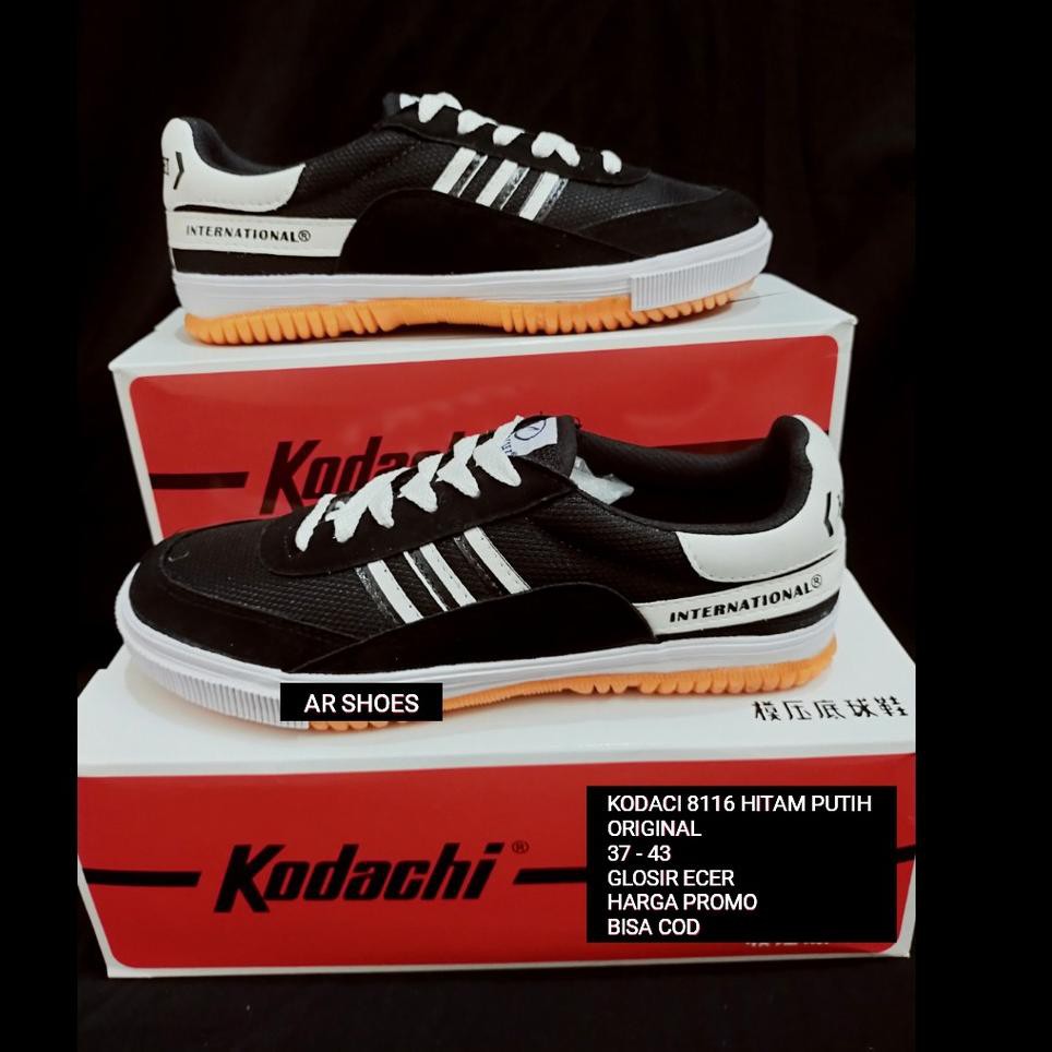 Sepatu kodachi hitam putih 8116 / sepatu sekolah kodachi hitam putih /sepatu kodaci /sepatu capung I