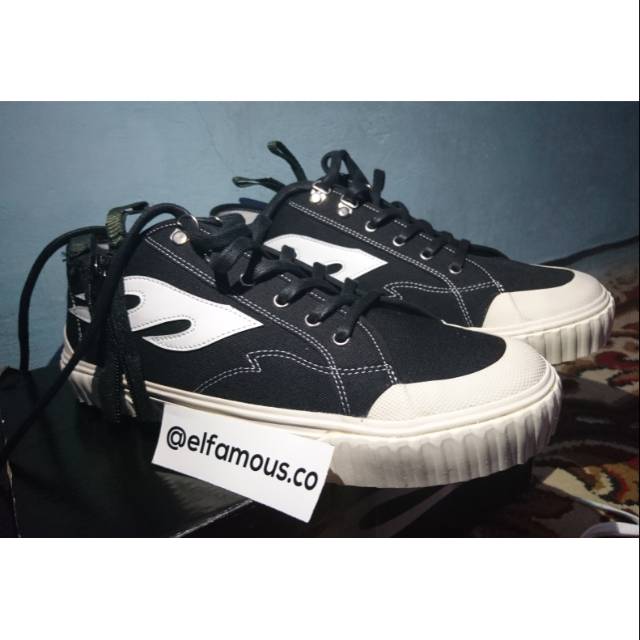 Sepatu Elfamous Flame Cut Destroy Low 42