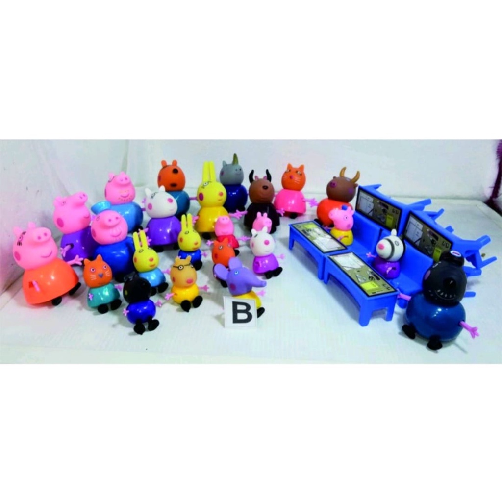 Mainan Action Figure Model Anime Peppa Pig Taman Hiburan Mobil Olahraga Untuk Hadiah Ulang Tahun Anak Type B