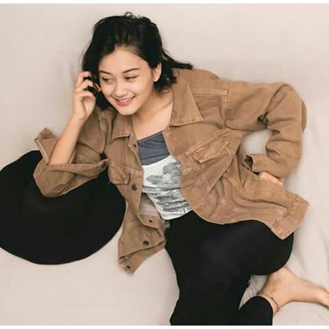 Jaket Jeans Oversize Brown/Jeans Oversize Wanita Hitam/Jaket Jeans Jumbo/Jaket Denim Levis/Big Size