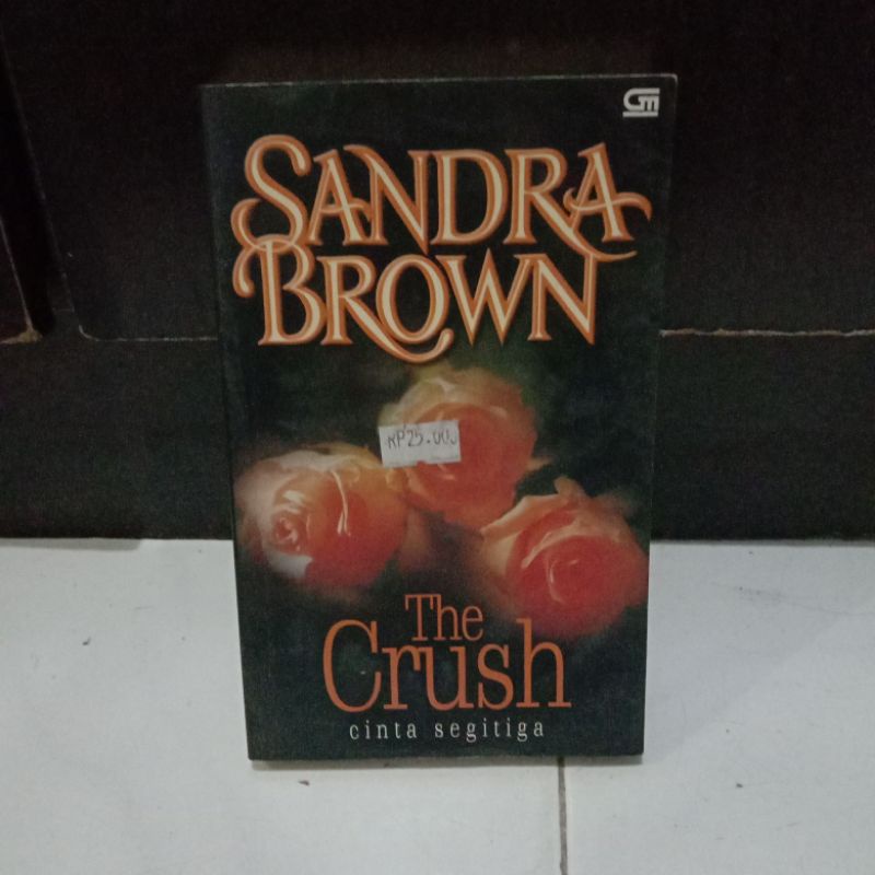 NOVEL THE CRUSH