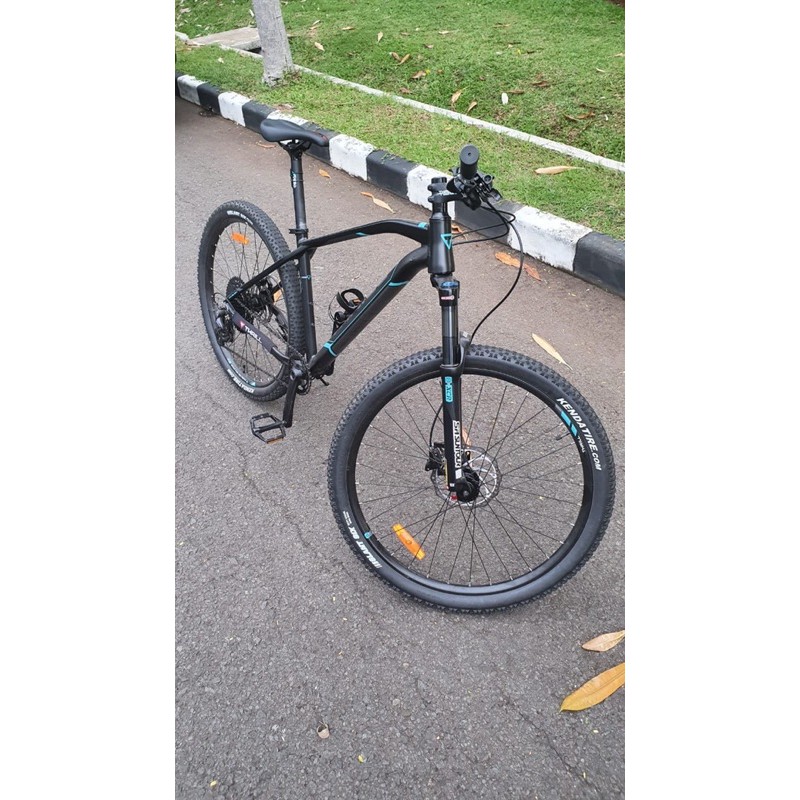 Sepeda MTB Thrill Vanquish AL Elite 2021 Size 17 L Warna Hitam