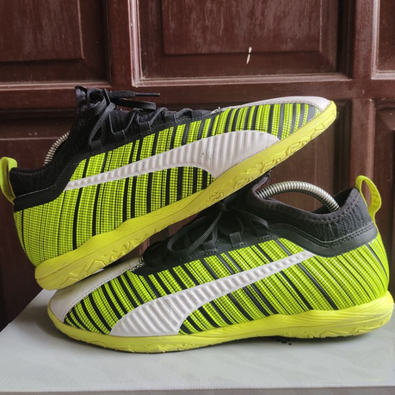 Sepatu Futsal PUMA ONE