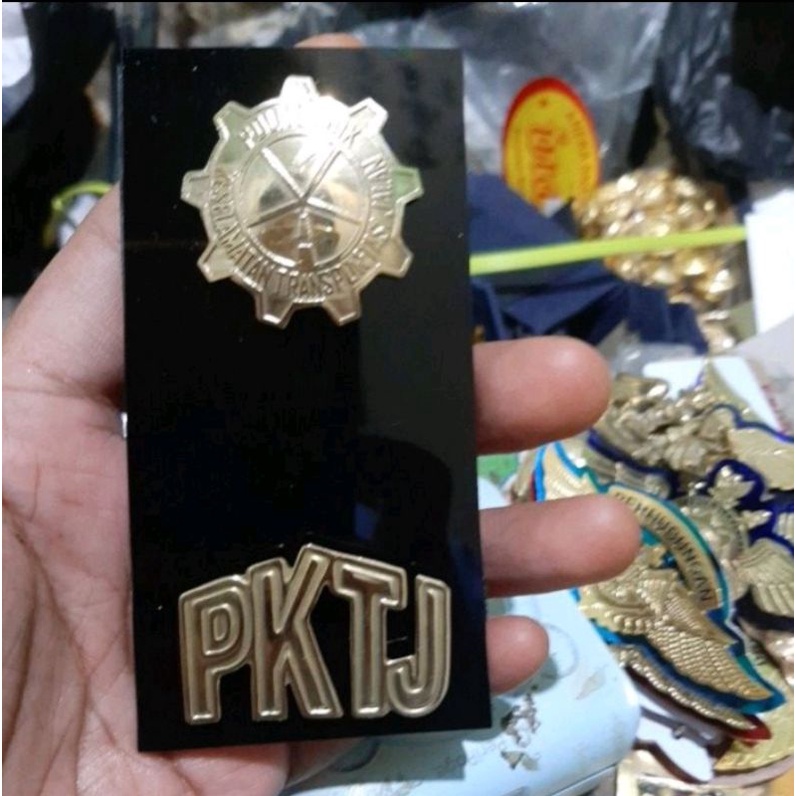 

EFOLET PKTJ Segi 4 Akrilik Mengkilap