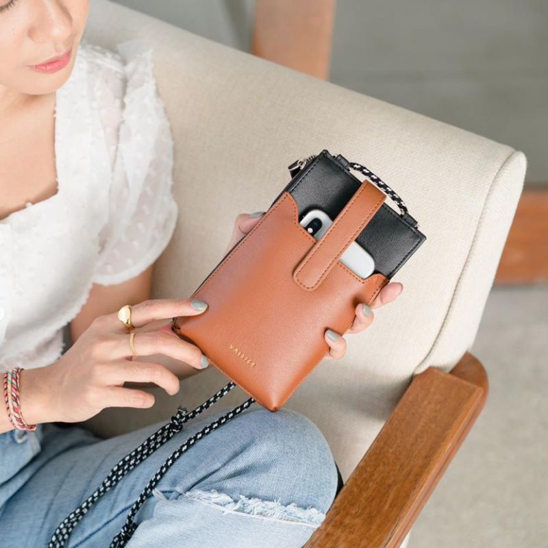 Vallice - crossbody phone bag