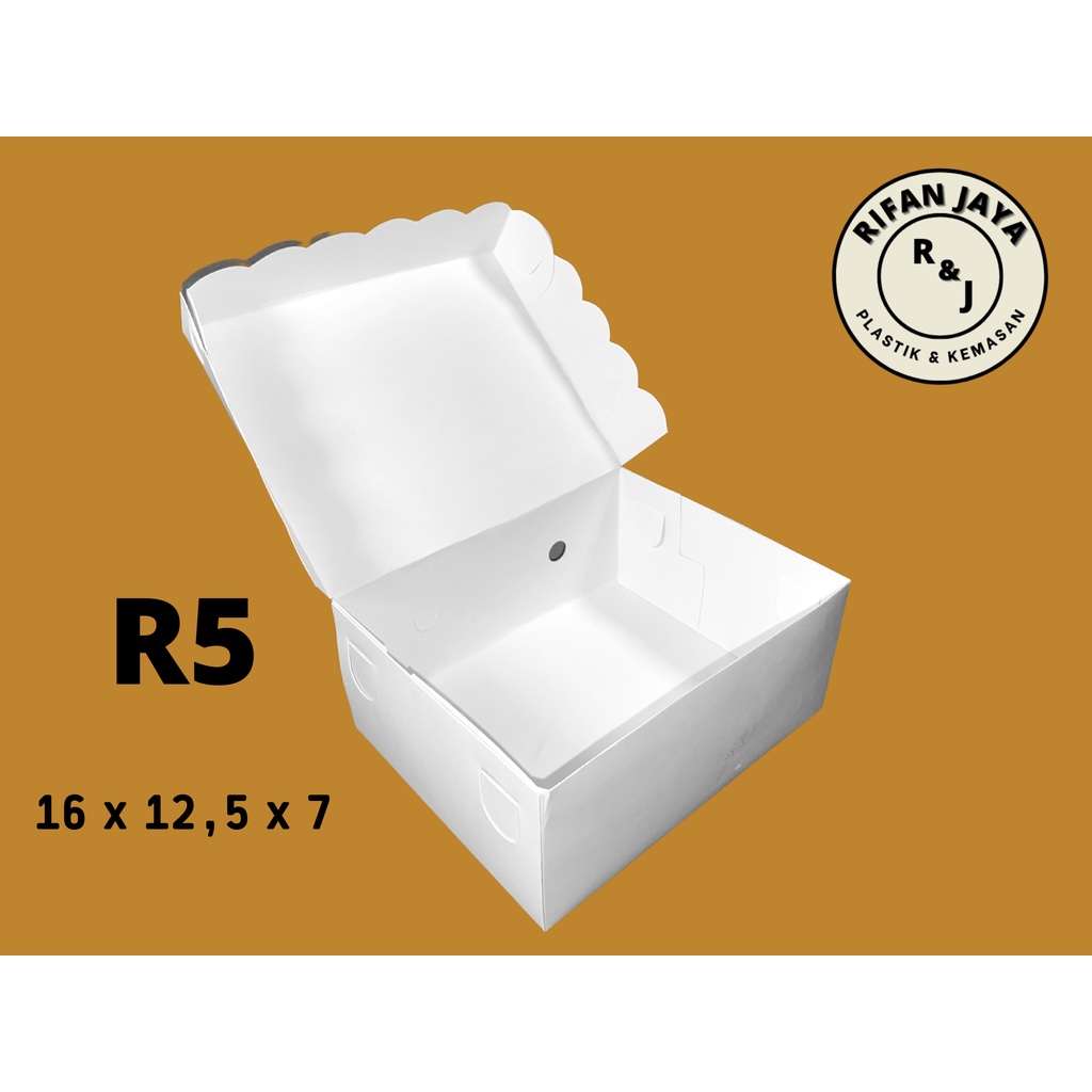 

KOTAK KUE / DUS JAJAN R5 (IVORY) polos putih uk. (P x L x T) 16cm x 12.5cm x 7cm
