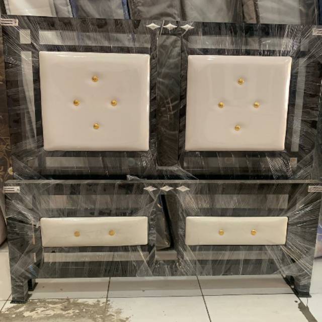 Divan besi minimalis