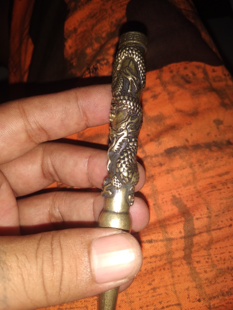 Pipa Rokok Bulat Retro Motif Ukiran Naga Bahan Kuningan Murni