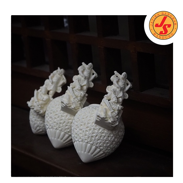 Mangkok Cepuk Cangkir Untuk Pakan Burung Motif Cina Putih