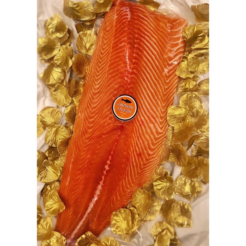 

Fresh Salmon Skin On 1kg Norwegian Salmon Sashimi Grade