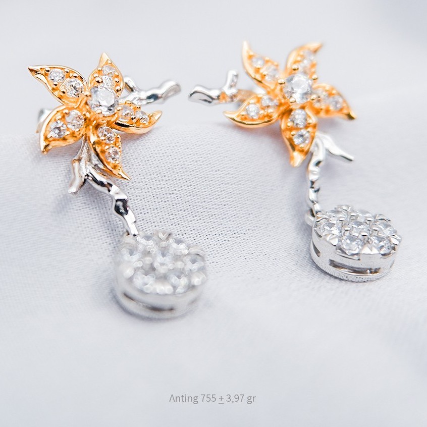 Anting Flower Garden Series by Sandra Dewi Gold 3ASZ399 Kadar 18K