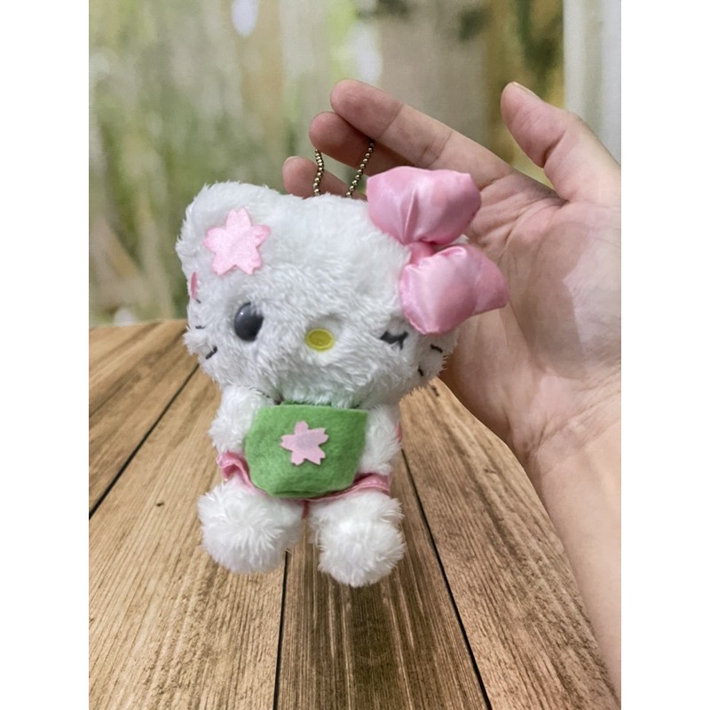 hello kitty bulu gantungan kunci/hello kitty plush/boneka hello kitty/kitty plush/hello kitty collec