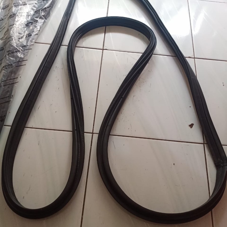 KARET PINTU BALON ALTIS VIOS CAMRY ORIGINAL