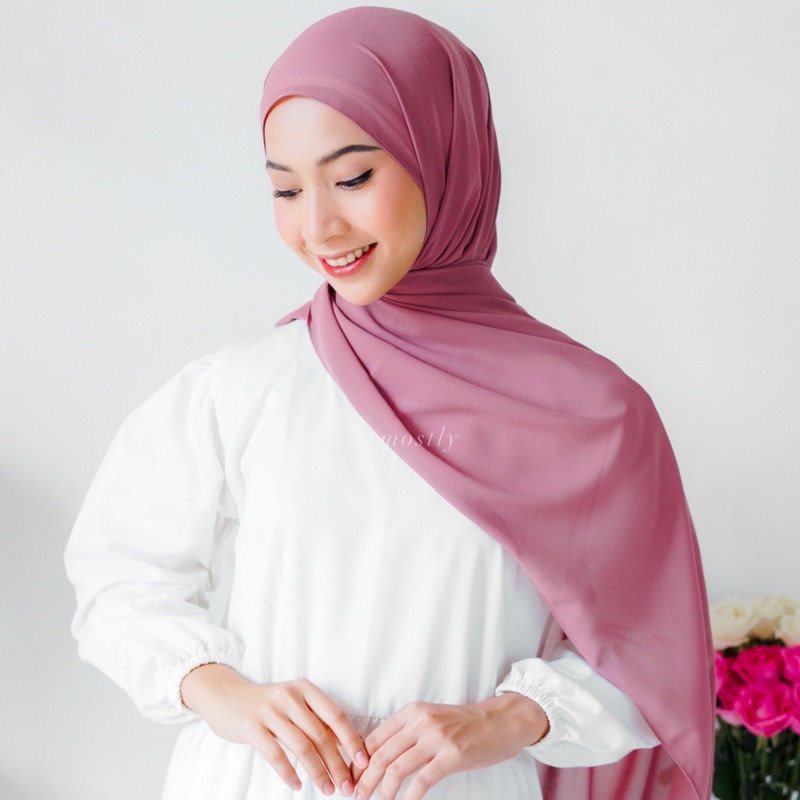 Itsmostly - Qyura Shawl-Scarlett