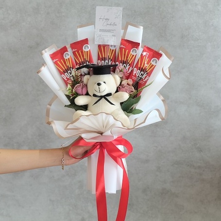 Bouquet Wisuda | Kado Wisuda | Kado Ulang Tahun | Bouquet Bunga | Bouquet Snack | Elmer Living